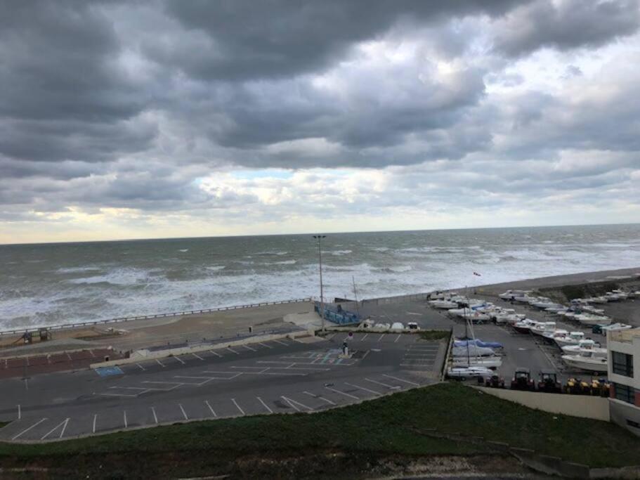 Pleine Face Mer Et Plage Ault Exteriér fotografie