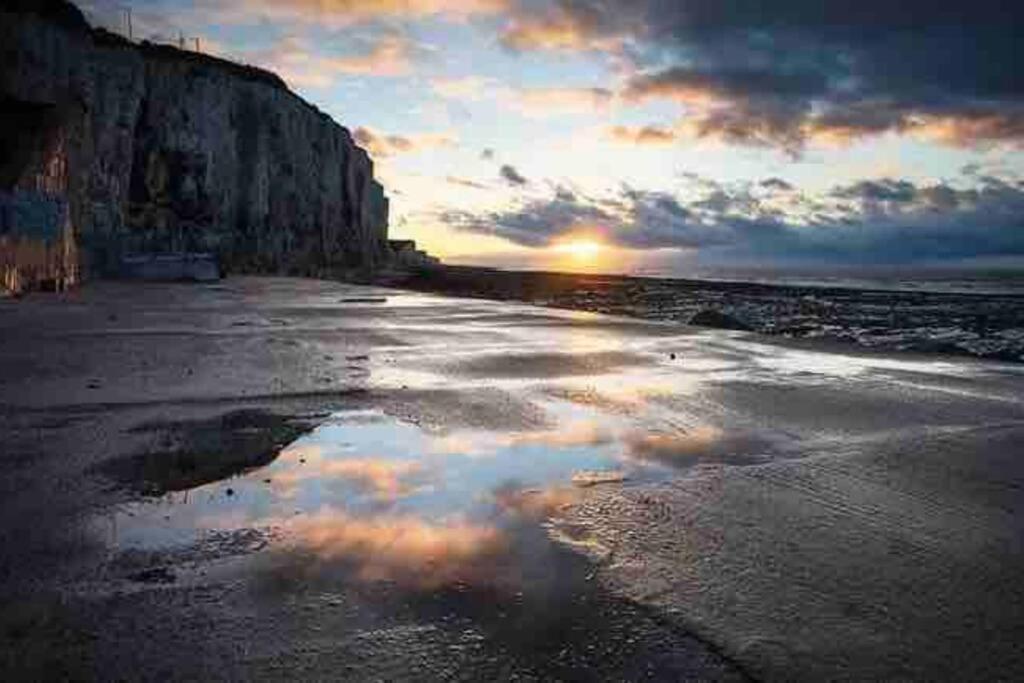 Pleine Face Mer Et Plage Ault Exteriér fotografie
